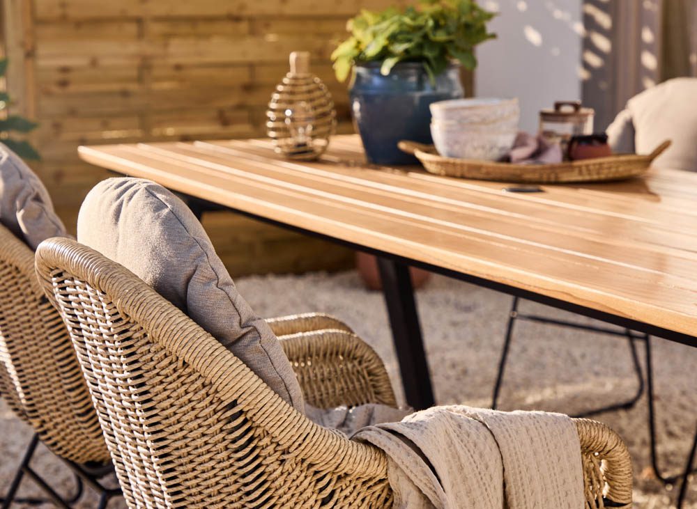 Yarlington 6 Seat Garden Dining Set 5056771099007
